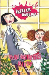 İkizler Okulda - Yeni Öğrenci Kitty                                                                                                                                                                                                                            